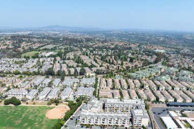 Del Mar Mahallesi 'nin havadan görünüşü, San Diego County, Kaliforniya, ABD, Pasifik Okyanusu kıyısının yanında yer alır.