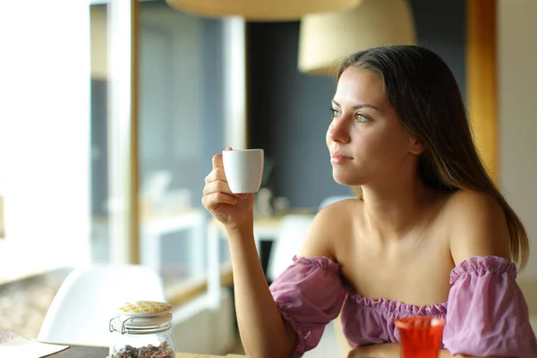 Happy Woman Looks Away Holding Coffee Mug Restaurant — Stock Photo, Image