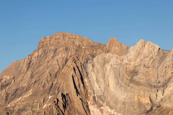 サラーデ人からピレネー山脈は フランスのピレネー山脈のサーク ガヴァーニーに避難 — ストック写真
