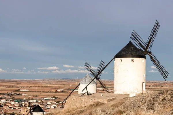 コンスエグラの風車 スペインだ コンシェグラの風車 — ストック写真