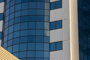 İspanya 'nın kuzeyindeki La Corua şehrindeki ofis binası.