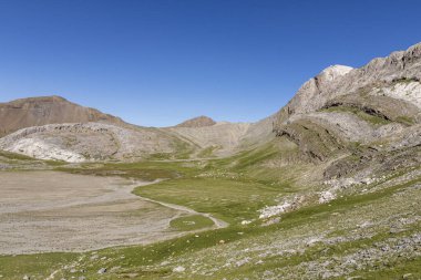 Ordesa Ulusal Parkı 'ndaki Monte Perdido Massif ve Anisclo Vadisi manzarası, Pireneler, Huesca, Aragon, İspanya