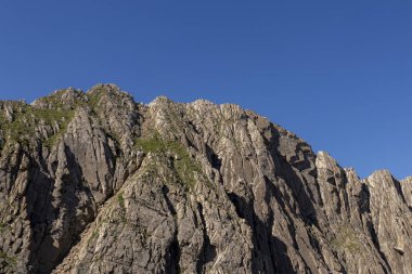 Sarradets Pireneleri Fransız Pireneleri 'ndeki Gavarnie Sirki' ne sığınıyor.