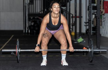 Halter salonunda kadın