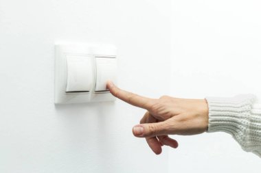 Güç Etkinleştiriliyor: Kadın Baskı Enerji Anahtarı