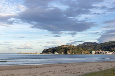 Laredo Körfezi 'nin Manzaralı Güzelliği: Kuzey İspanya' da Kıyı İnzivası