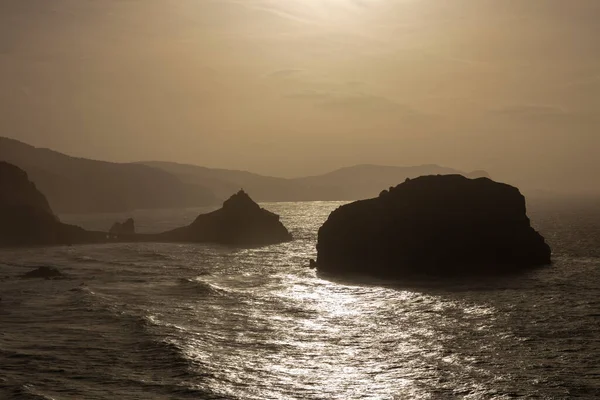 日落时分 别致的圣胡安提供了宁静的巴斯克海岸风景 — 图库照片