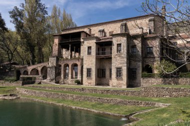 San Jernimo de Yuste Kraliyet Manastırı, Extremadura 'da yer almaktadır.