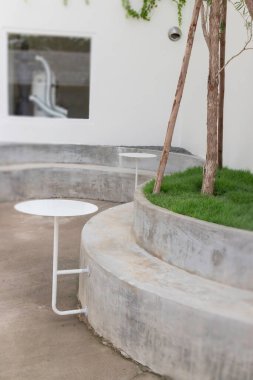 Hint kahvecisinin en az grunge stili dekorasyonu, stok fotoğrafı.