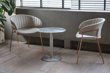 Kafe ya da kafe, ahşap iç mekan, stok fotoğrafı.