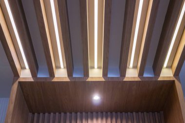 Binanın tavanında ışıklar, stok fotoğrafı.