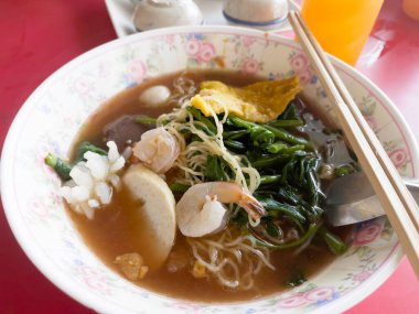 Deniz ürünleri pembesi tofu çorbası, stok fotoğrafı.