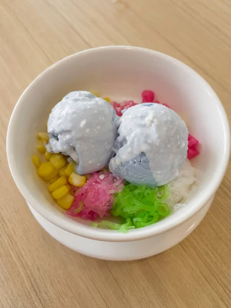 Кокосовое Мороженое Вкусные Ингредиенты Тайский Стиль Десерт Фото Акции — стоковое фото