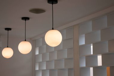 Çatı katı modern siyah oda iç mekanı, stok fotoğrafı