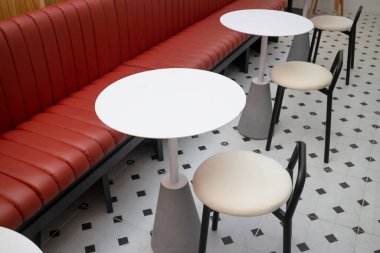 Çatı katı modern siyah oda iç mekanı, stok fotoğrafı