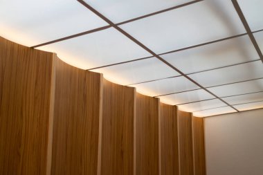 Çatı katı modern siyah oda iç mekanı, stok fotoğrafı