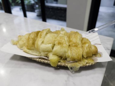 Evden gelen pastalarla Fransız kahvaltısı, stok fotoğrafı.