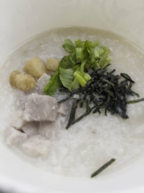 Domuz kaseli haşlanmış pirinç, stok fotoğrafı.