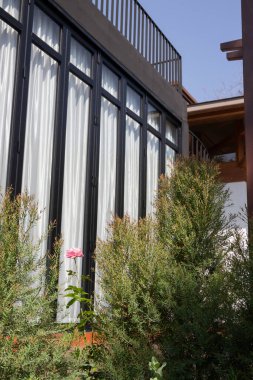 Güzel tropik tatil köyü ve restoran, stok fotoğrafı.