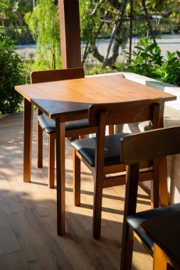 Kahve dükkanı ya da tropikal kafeterya konsepti dış görünüş, stok fotoğrafı.