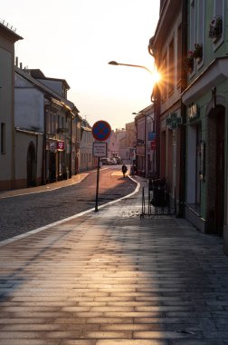 Polichka, Çek Cumhuriyeti - 30 Haziran 2022: Gün batımı saatinde şehir, O