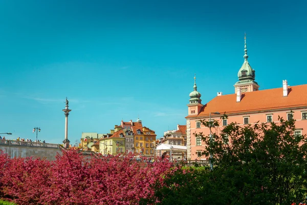 Kungliga Slottet Warszawa Utsikt Från Mariensztat Sigismunds Kolumn Till Vänster — Stockfoto