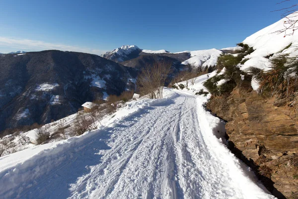 意大利雪鞋小径景观 — 图库照片