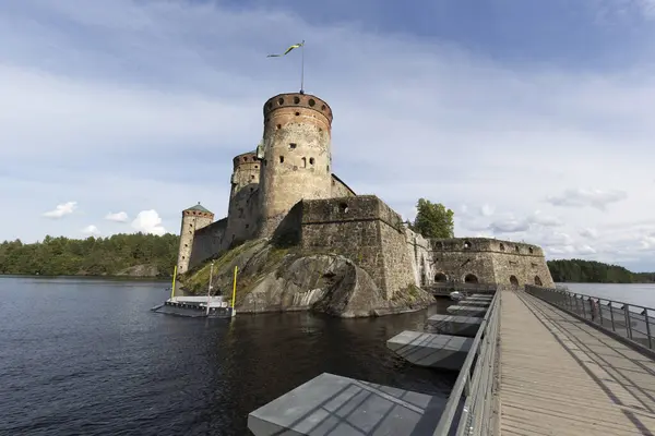 サヴォンリンナ フィンランド 2021年8月11日 夏の間サヴォンリンナのOlavinlinna城の眺め — ストック写真