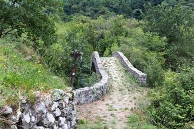 Francigena üzerinden Lunigiana 'daki antik gelin manzarası