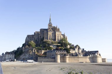 Mont Saint Michel, Fransa - 16 Ağustos 2016: Mont Saint Michel hacca gidiş yeri