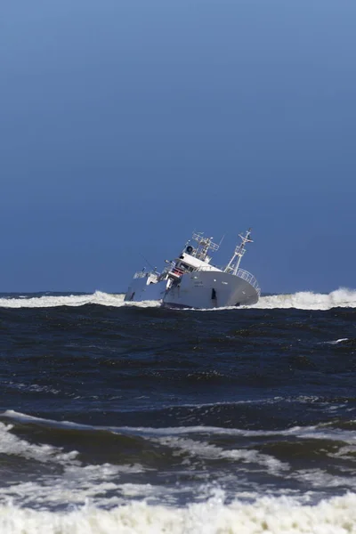 纳米比亚骷髅海岸 2018年8月10日 日本注册渔船Mvf Fukuseki Maru的沉船事件 — 图库照片