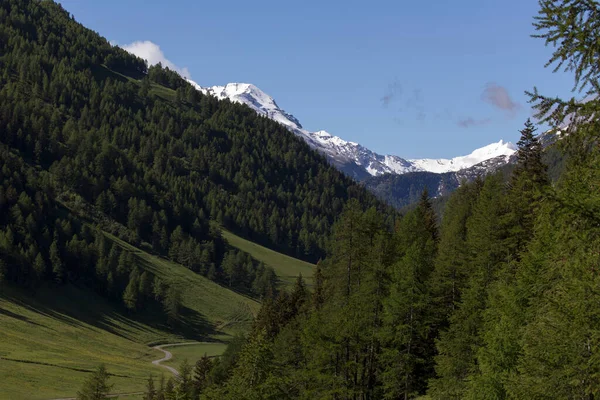Вид Горы Весной Севере Италии — стоковое фото