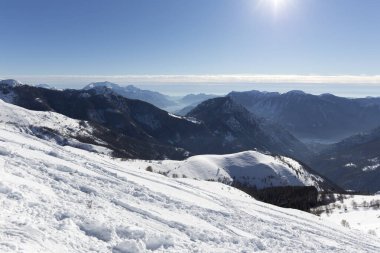 Val Cavargna, İtalya 'dan Göl Manzarası