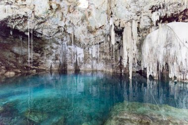 Valladolid, Meksika - 26 Aralık 2022: Valladolid Xkeken Cenote manzarası