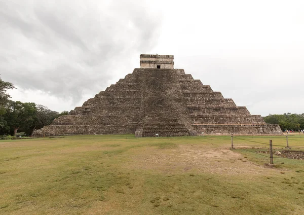 Chichén Itzá México Diciembre 2022 Vista Antigua Pirámide Chichén Itzá — Foto de Stock