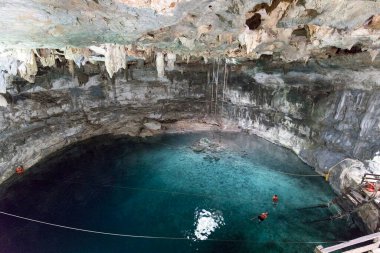 Valladolid, Meksika - 26 Aralık 2022: Samula Cenote in Valladolid