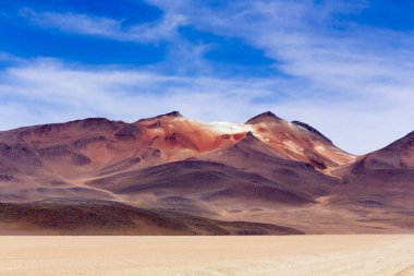 Bolivya 'daki güzel Dali çölü manzarası