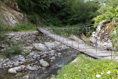 Lunigiana, İtalya - 13 Ağustos 2020: Lunigiana 'da Francigena üzerinden köprü manzarası