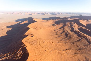 Sossusvlei, Namibya 'da güzel renkli helikopter manzarası