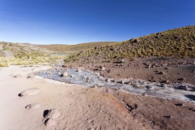 Şili 'nin kuzeyindeki El Tatio bölgesinde manzara