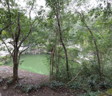 Chichen Itza, Meksika - 26 Aralık 2022: Chichen Itza arkeoloji alanı