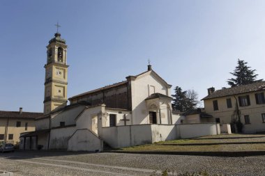 Morimondo, İtalya - 17 Şubat 2019: Fallvecchia 'daki kilise manzarası