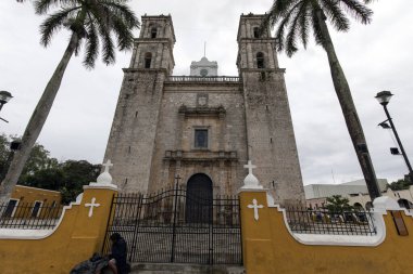 Valladolid, Meksika - 26 Aralık 2022: Yucatan 'daki San Servacio Kilisesi manzarası