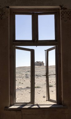 Pomona, Namibya - 15 Ağustos 2018: Pomona hayalet elmas kasabasının kalıntılarının manzarası