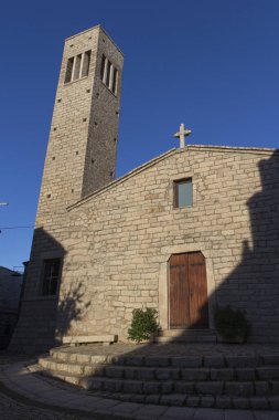 Aggius, İtalya - 31 Aralık 2018: Aggius, Sardunya 'daki Meryem Ana Kilisesi görüşü