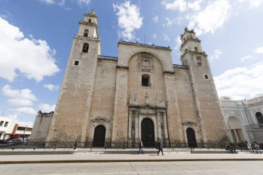 Merida, Meksika - 27 Aralık 2022: Merida 'daki Katedral manzarası