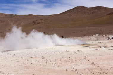 Uyuni, Bolivya 'da sıcak su çamuru manzarası  