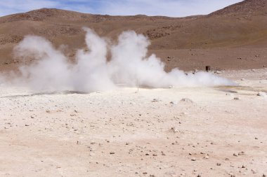 Uyuni, Bolivya 'da sıcak su çamuru manzarası  