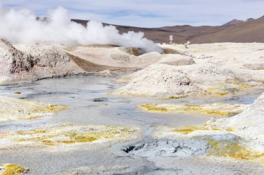 Uyuni, Bolivya 'da sıcak su çamuru manzarası  