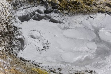 Uyuni, Bolivya 'da sıcak su çamuru manzarası  